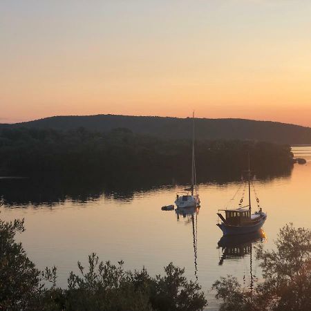 Отель Blue Bay Милина Экстерьер фото